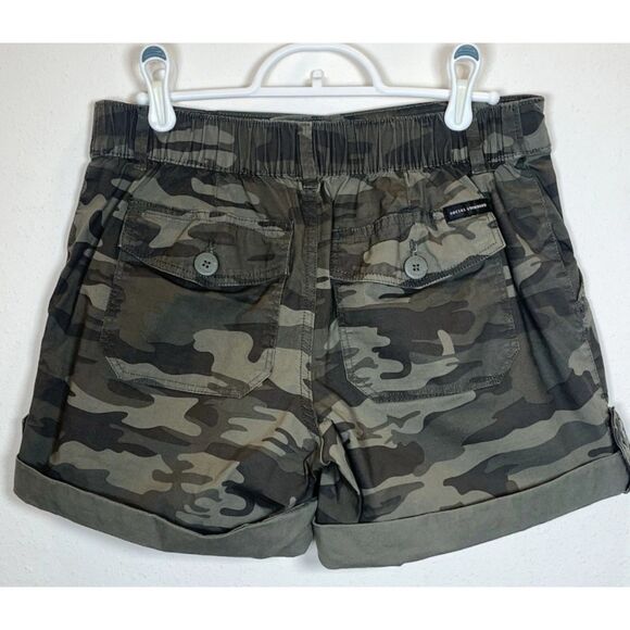 NEW Green Camo Sz Small Stretchy Cotton Cuffed Shorts SOCIAL STANDARDS SANCTUARY - Picture 7 of 9